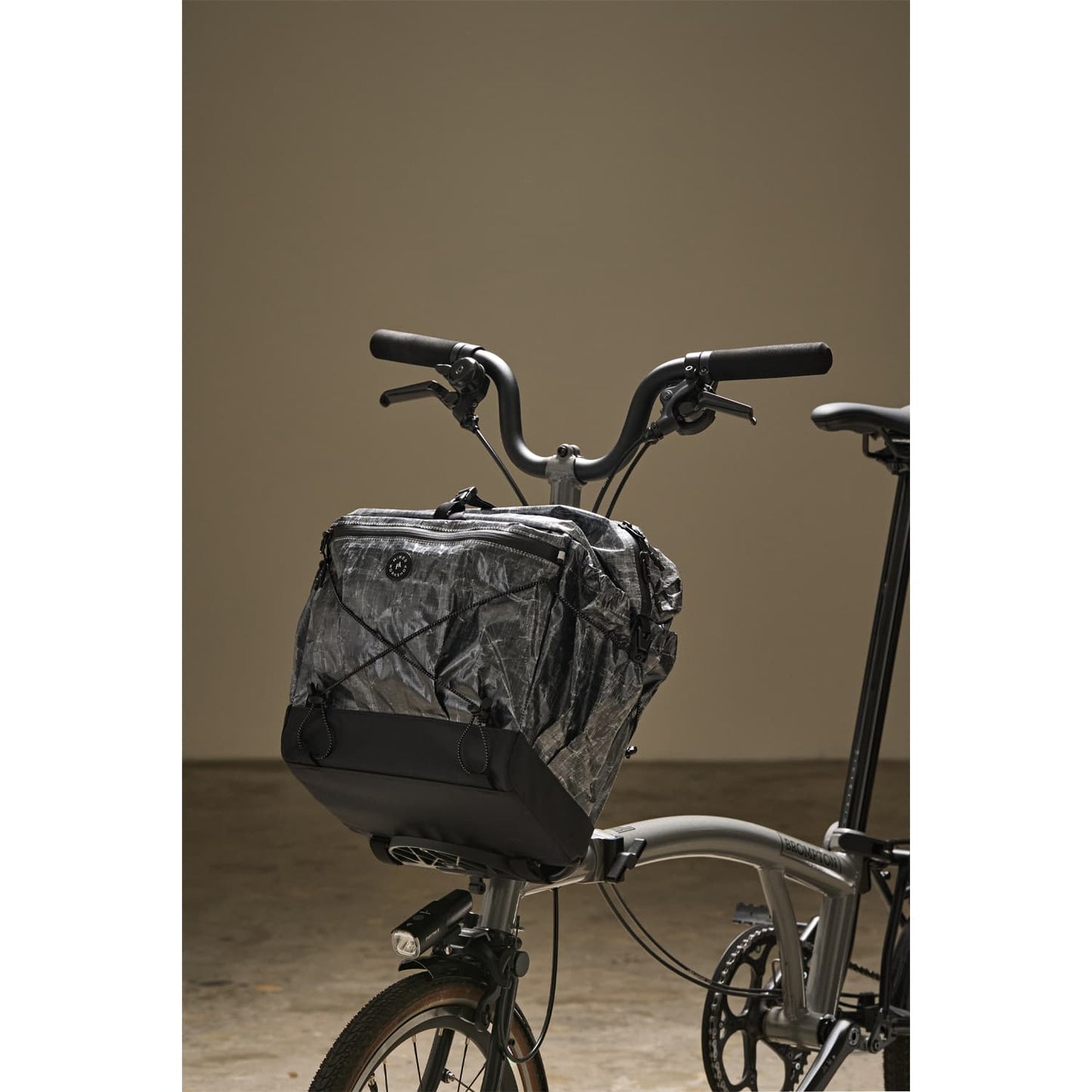 Hangang Type-1/Black + frame